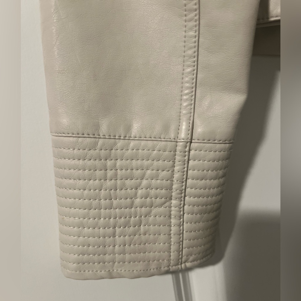 Soft Buttery Faux Biker Cream Lether Jacket Size Small - Picture 10 of 11